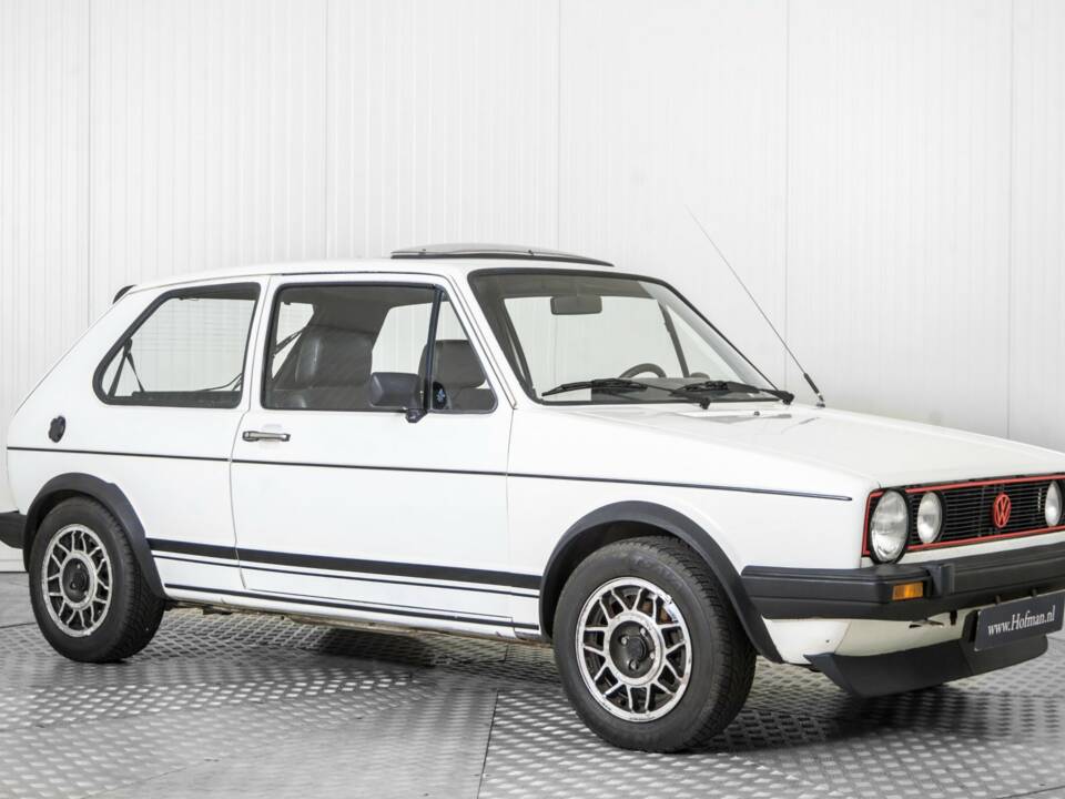 Bild 4/50 von Volkswagen Golf I GTI 1.8 (1983)