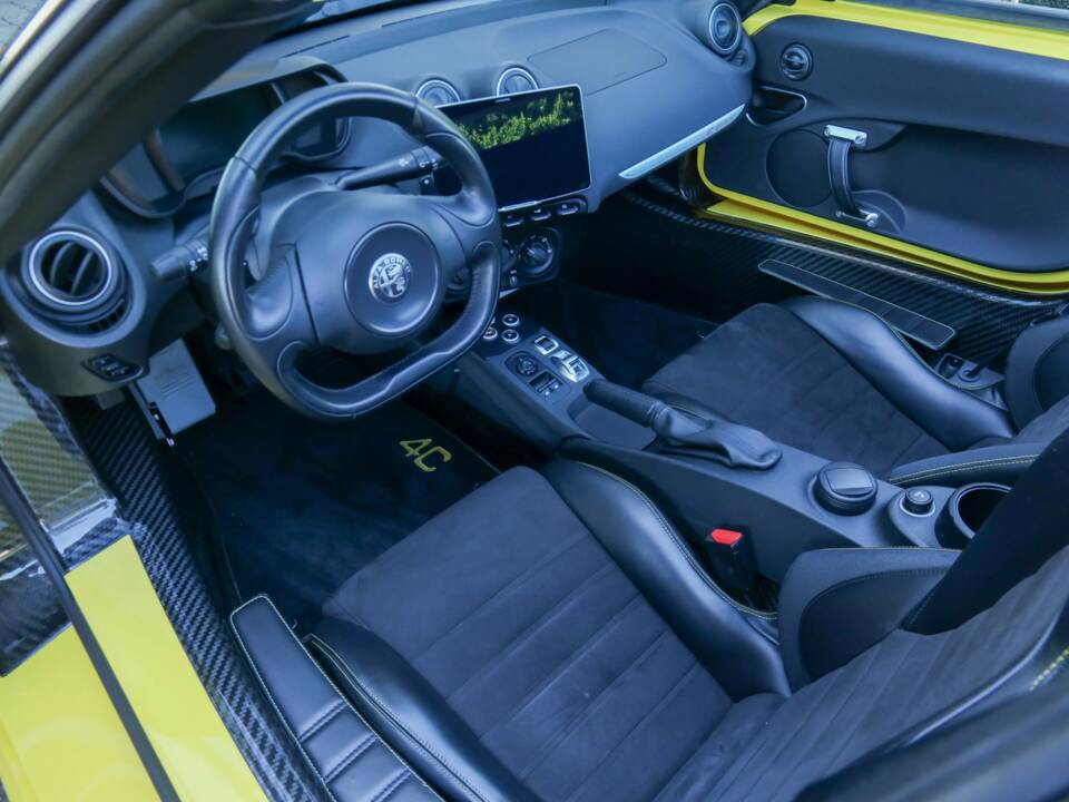 Image 48/50 of Alfa Romeo 4C Spider (2018)