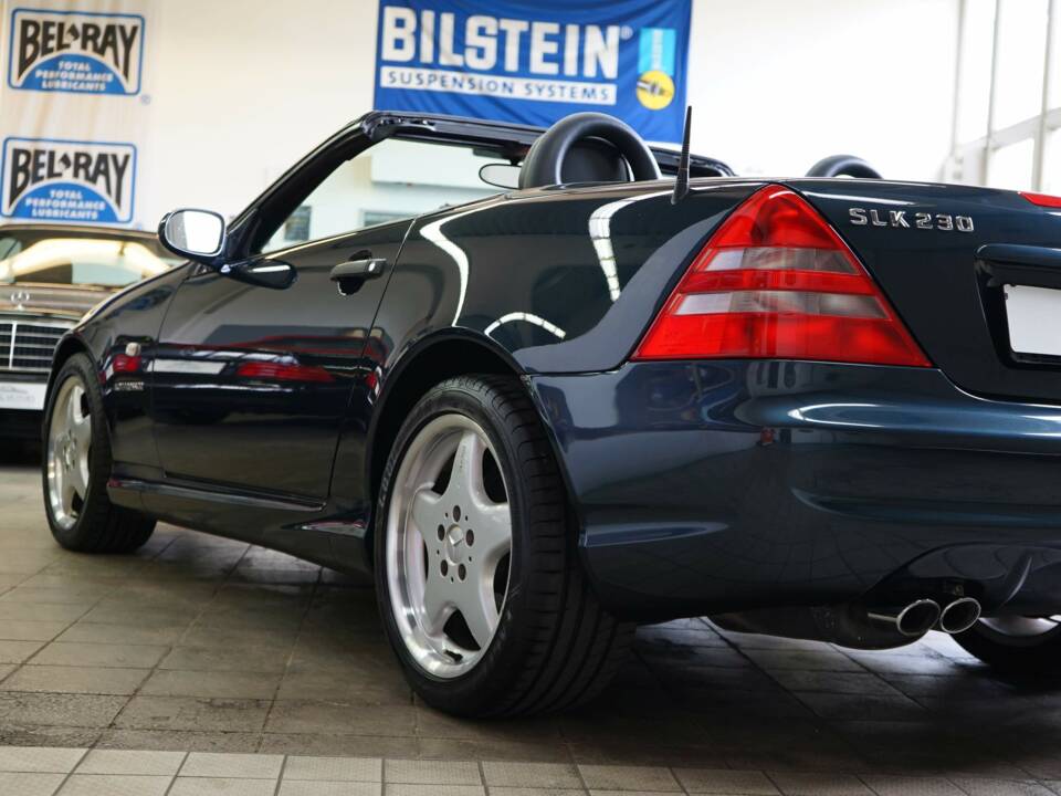 Bild 11/46 von Mercedes-Benz SLK 230 Kompressor (1997)