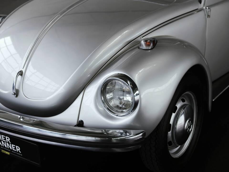 Image 13/37 of Volkswagen Beetle 1302 (1971)