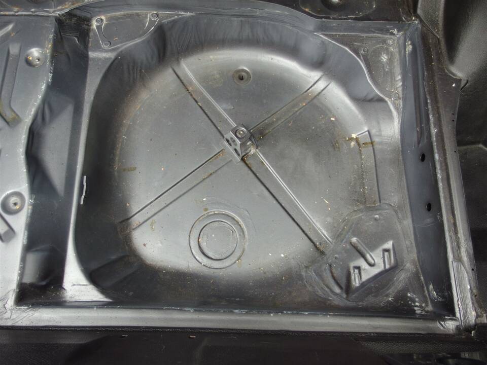 Immagine 70/98 di Mercedes-Benz 190 E 2.3-16 (1985)