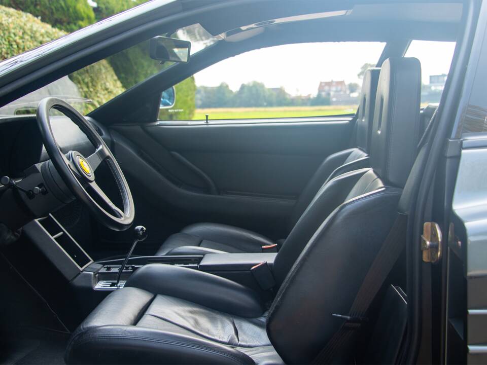 Image 15/37 of Ferrari Testarossa (1988)