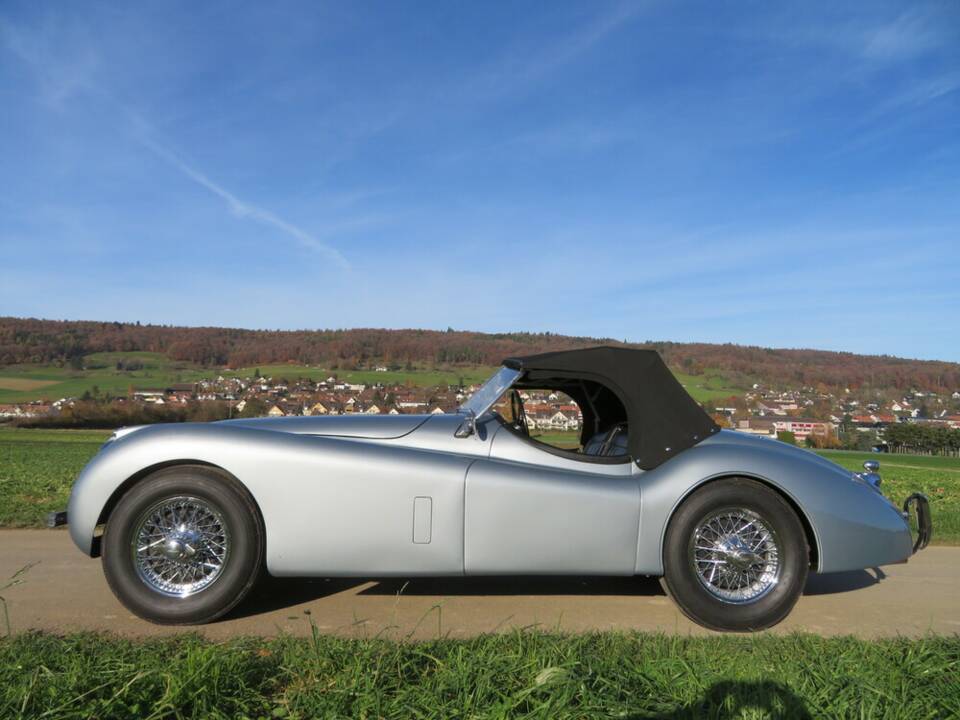 Image 4/21 of Jaguar XK 120 SE OTS (1954)