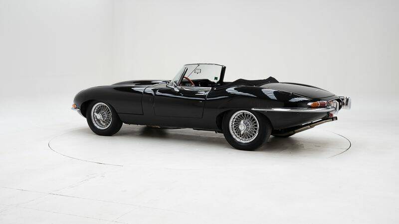 Image 4/15 de Jaguar Type E 4.2 (1966)