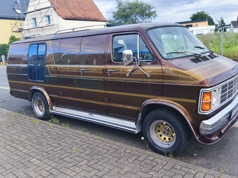 Immagine 119/143 di Dodge B 200 Sportsman (1978)
