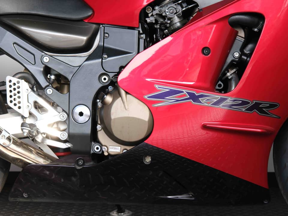 Image 40/91 of Kawasaki Ninja 1200 ZX-12R (2000)