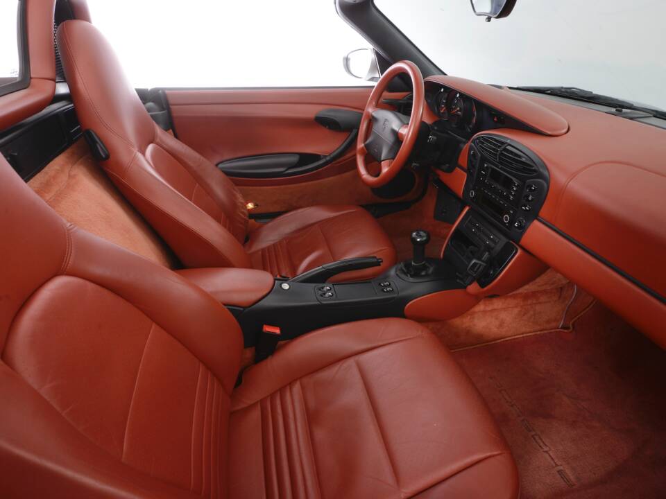 Image 26/30 of Porsche Boxster (1999)