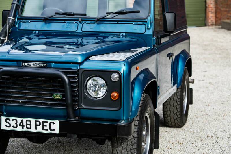Bild 19/50 von Land Rover Defender 110 Turbo Diesel (1999)