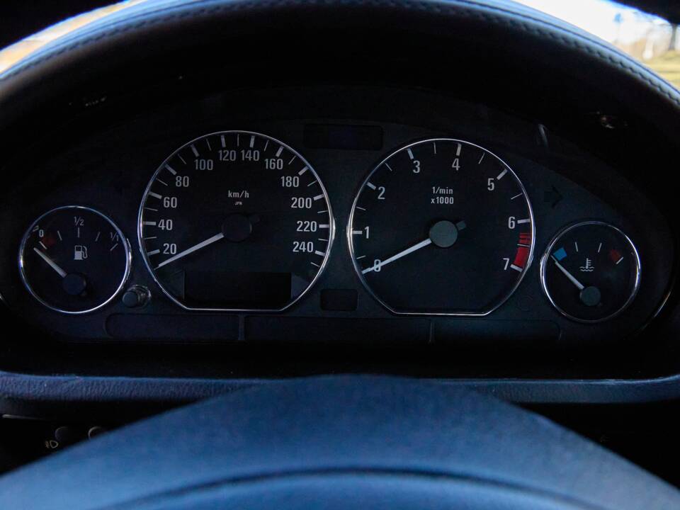 Bild 23/29 von BMW Z3 Coupé 3.0 (2002)