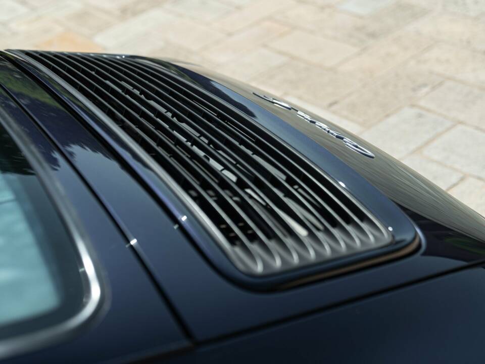 Immagine 15/50 di Porsche 911 Carrera 4S (1996)