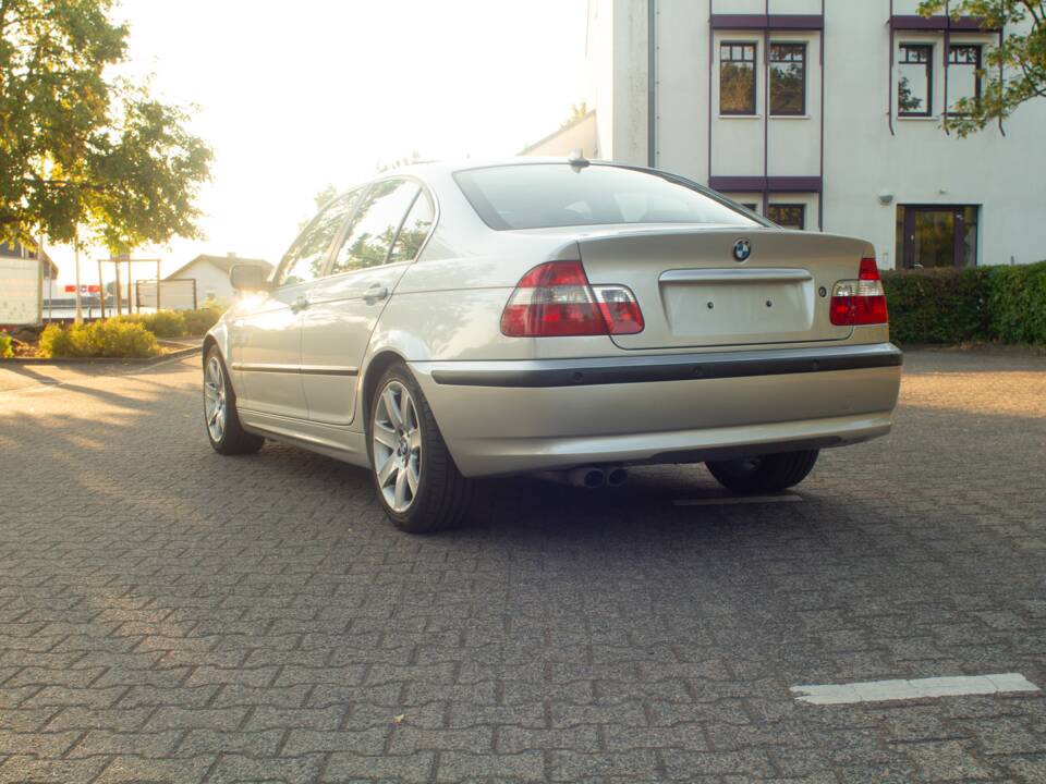 Afbeelding 21/58 van BMW 330i (2002)