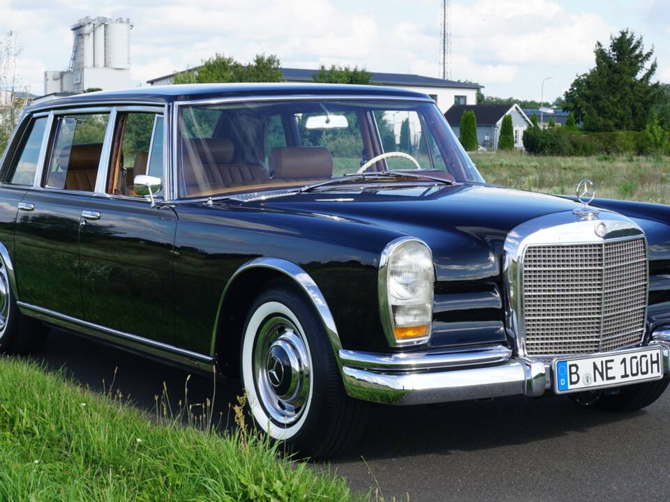 Image 5/78 of Mercedes-Benz 600 (1965)
