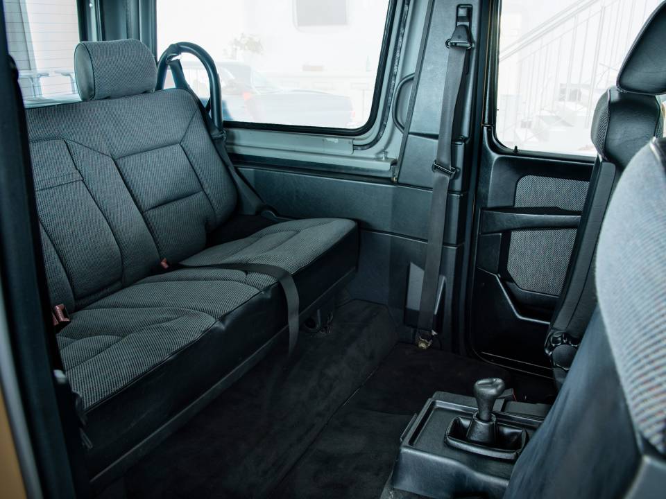 Bild 37/50 von Mercedes-Benz 300 GE (kurz) (1990)
