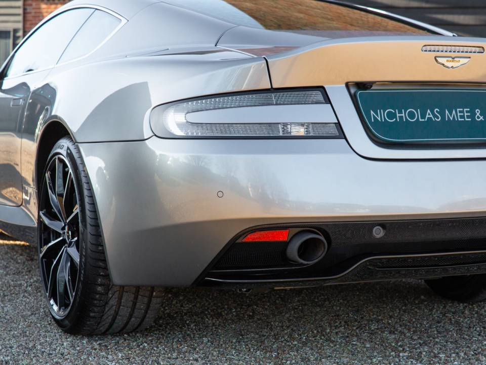 Image 33/50 of Aston Martin DB 9 GT &quot;Bond Edition&quot; (2015)