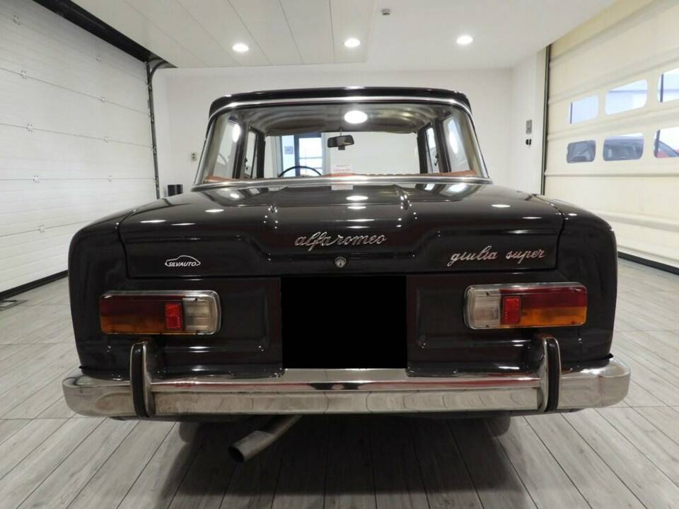 Image 2/10 of Alfa Romeo Giulia Super 1.6 (1967)