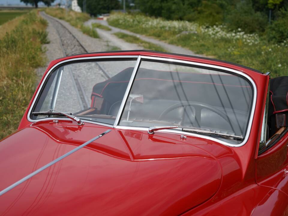 Imagen 44/51 de Jaguar XK 140 SE DHC (1957)