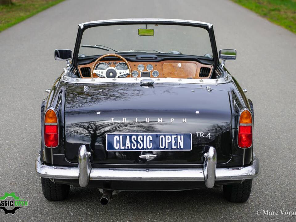 Image 34/37 of Triumph TR 4 (1965)