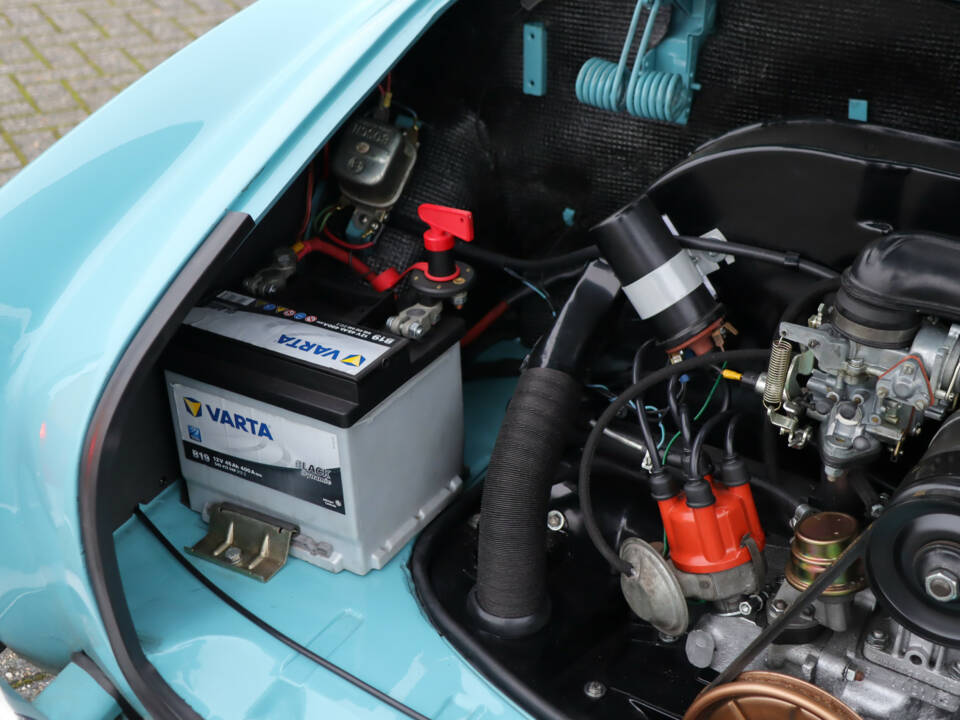 Image 28/50 of Volkswagen Karmann Ghia 1600 (1970)