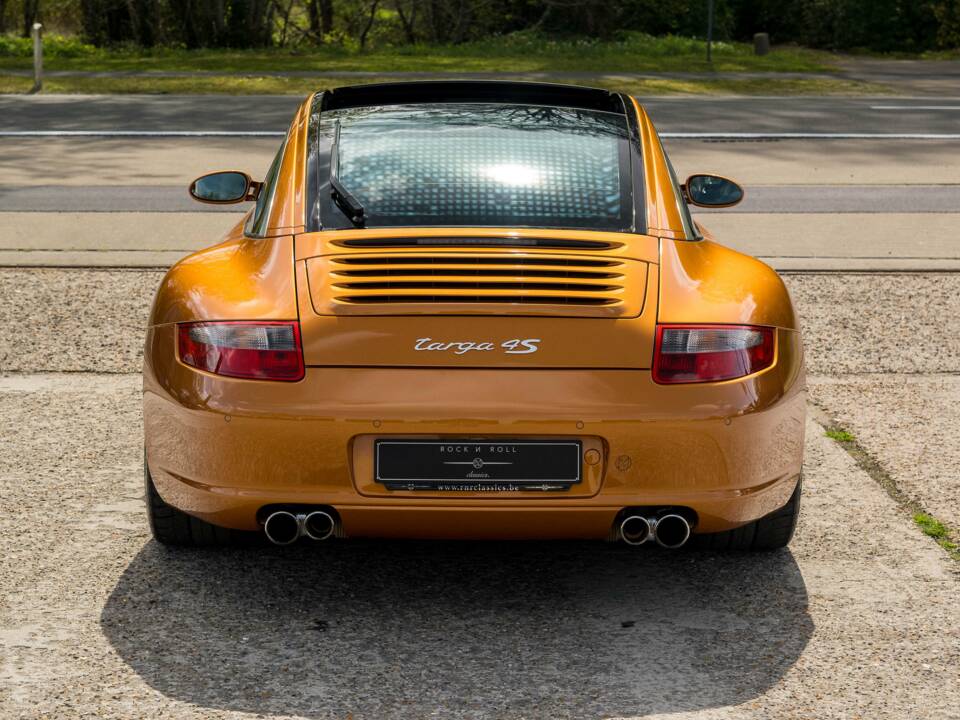 Image 10/34 de Porsche 911 Targa 4S (2008)