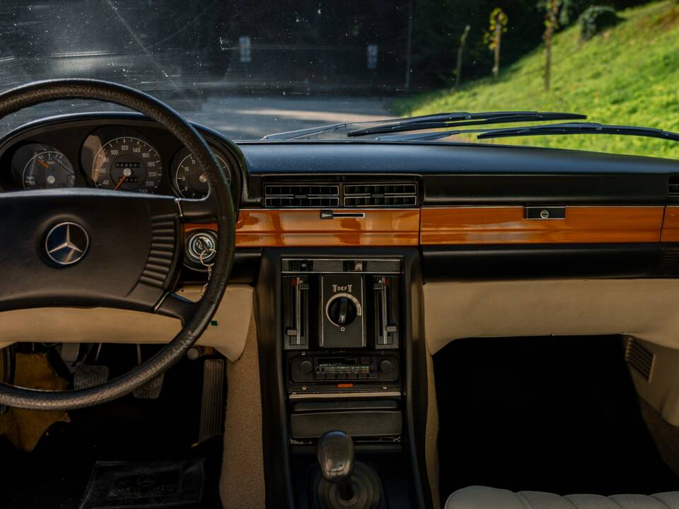 Bild 81/105 von Mercedes-Benz 280 S (1972)