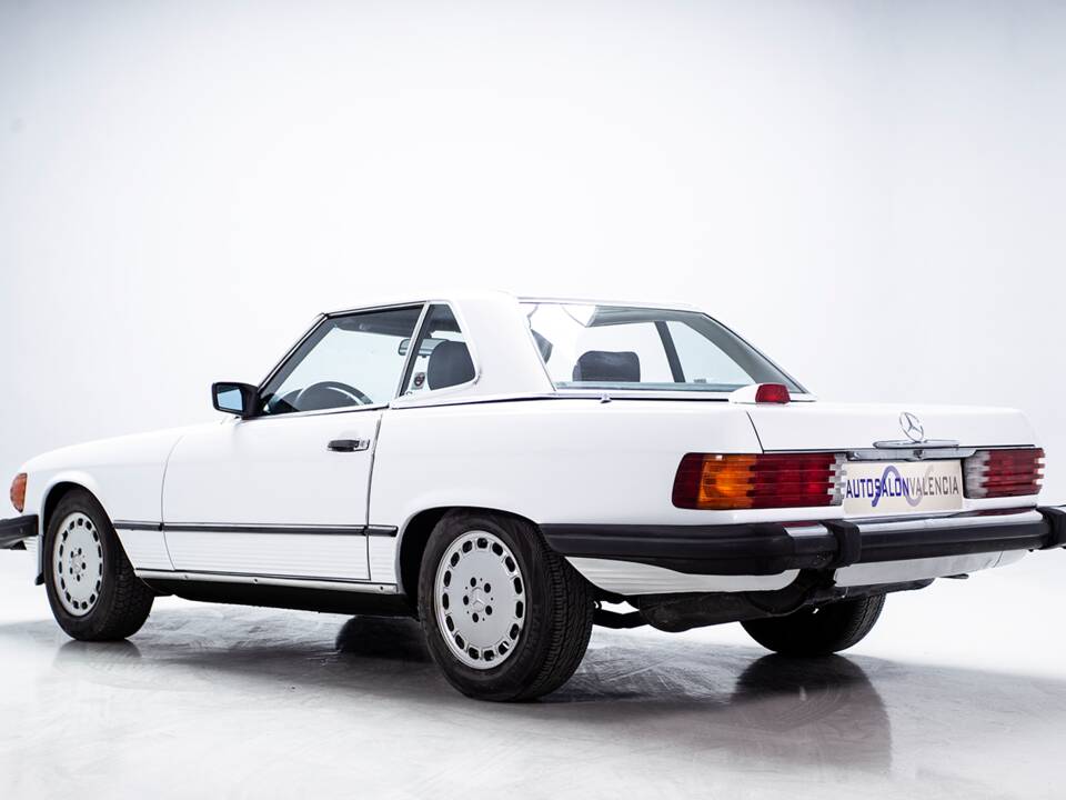 Bild 16/38 von Mercedes-Benz 560 SL (1986)