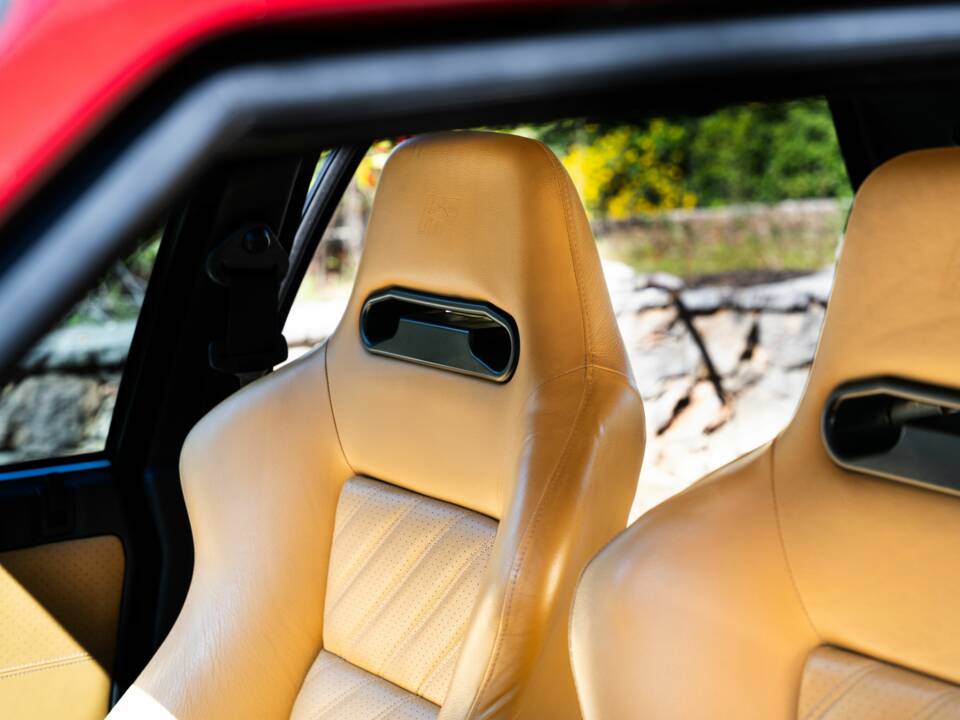 Image 11/63 of Lancia Delta HF Integrale Evoluzione II (1994)
