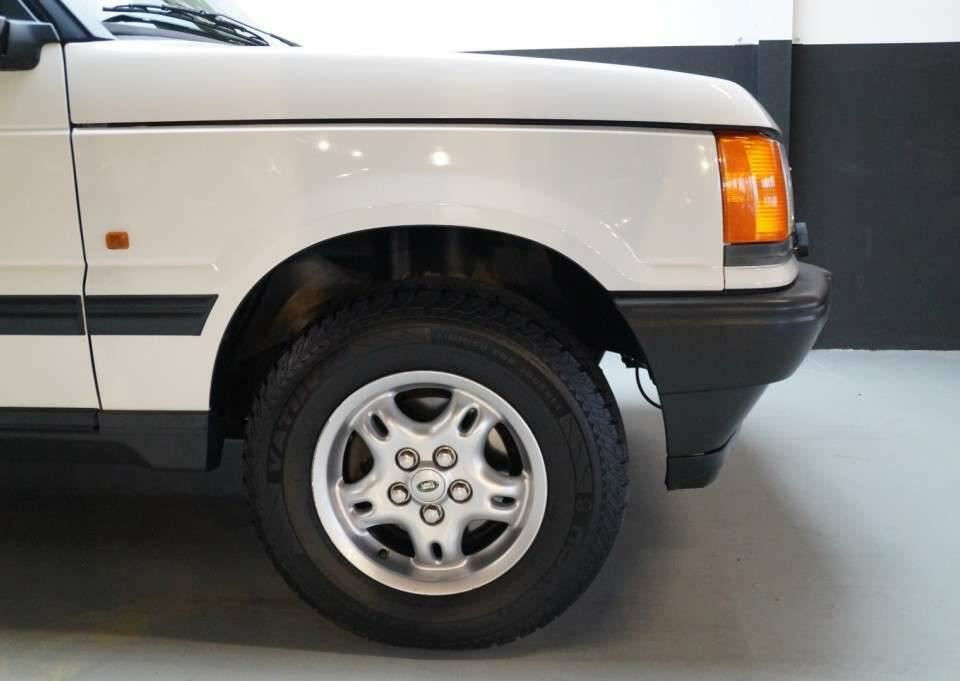 Immagine 22/50 di Land Rover Range Rover 4.0 SE (1997)