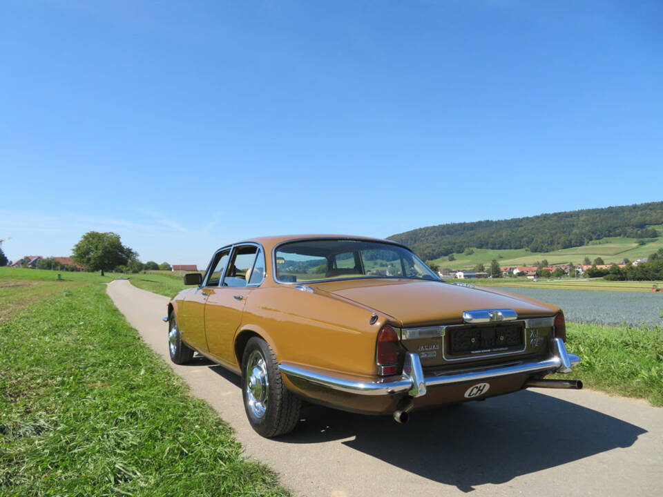 Bild 2/20 von Jaguar XJ 6 L 4.2 (1979)