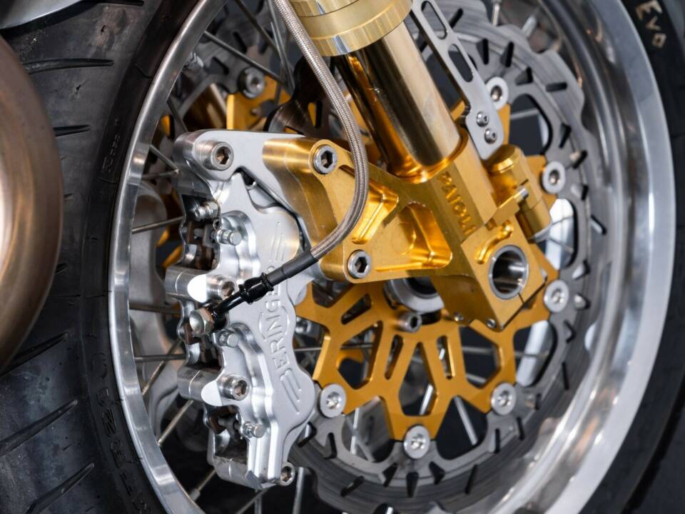 Bild 45/50 von Moto Guzzi DUMMY (1998)