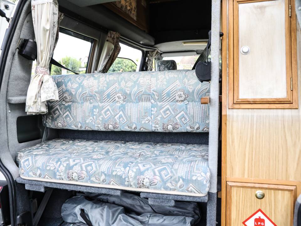 Image 21/37 of Volkswagen T4 California 2.0 (1996)