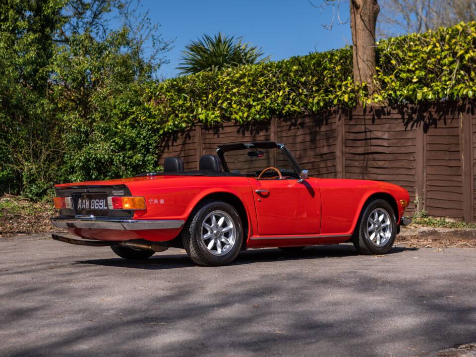 Image 3/41 of Triumph TR 6 (1972)