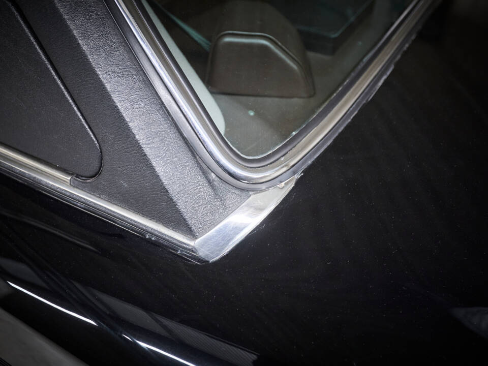 Image 36/99 of Rolls-Royce Corniche I (1979)