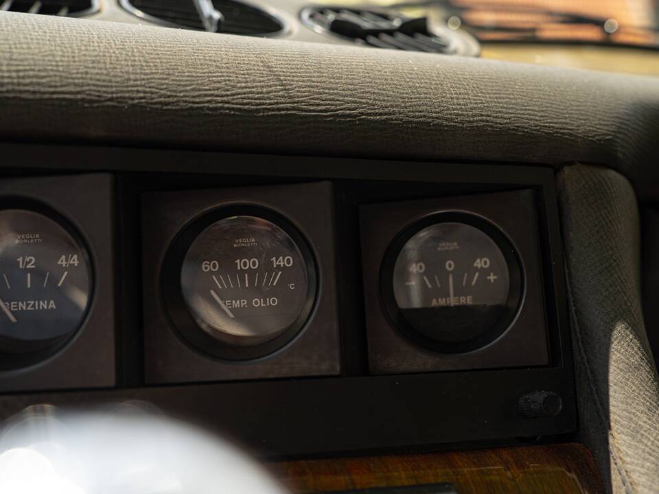 Bild 58/81 von Ferrari 365 GT4 2+2 (1973)