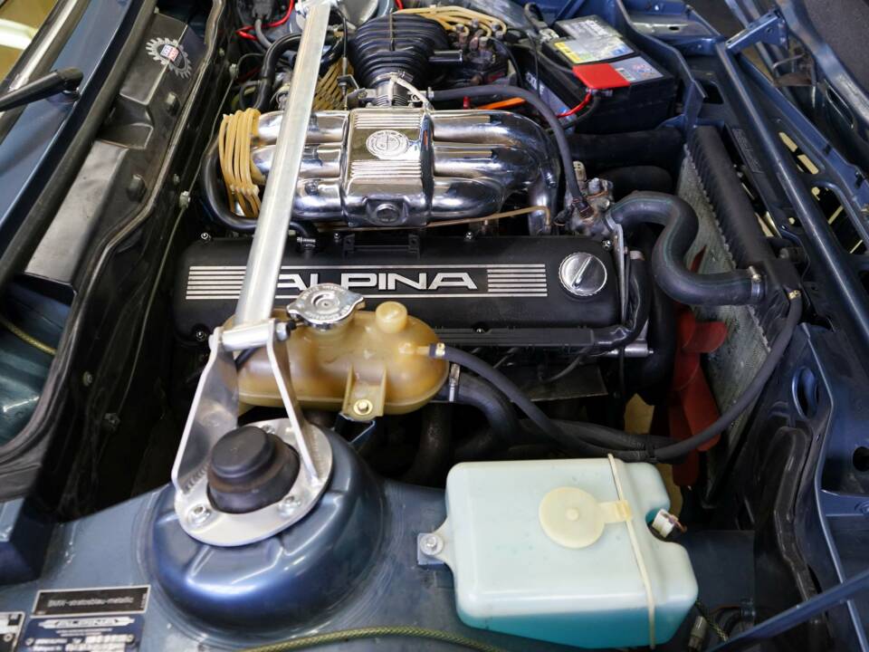 Image 51/56 of BMW 323i (1980)