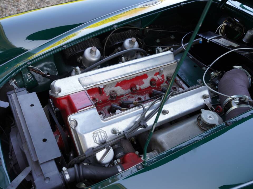 Immagine 17/50 di MG MGA Twin Cam (1959)