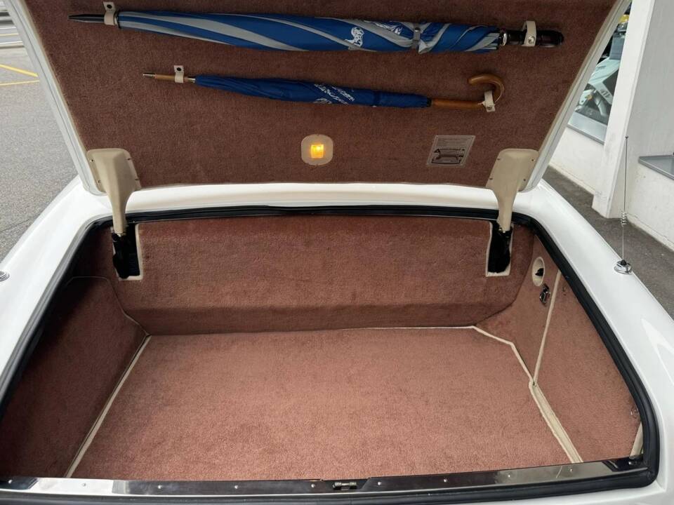 Image 14/21 of Rolls-Royce Corniche S (1995)