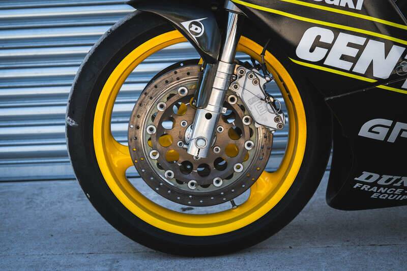 Bild 38/50 von Kawasaki ZX-R 750 (1989)
