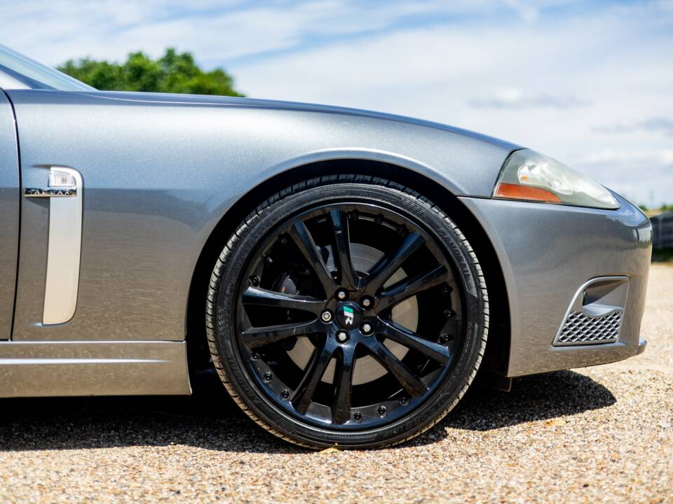 Image 12/50 de Jaguar XKR (2007)
