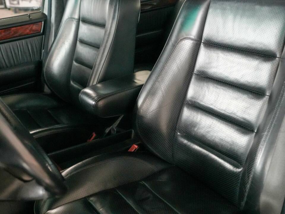 Image 3/32 of Mercedes-Benz 500 E (1992)