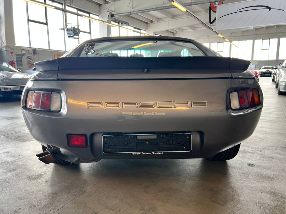 Afbeelding 58/59 van Porsche 928 S (1985)