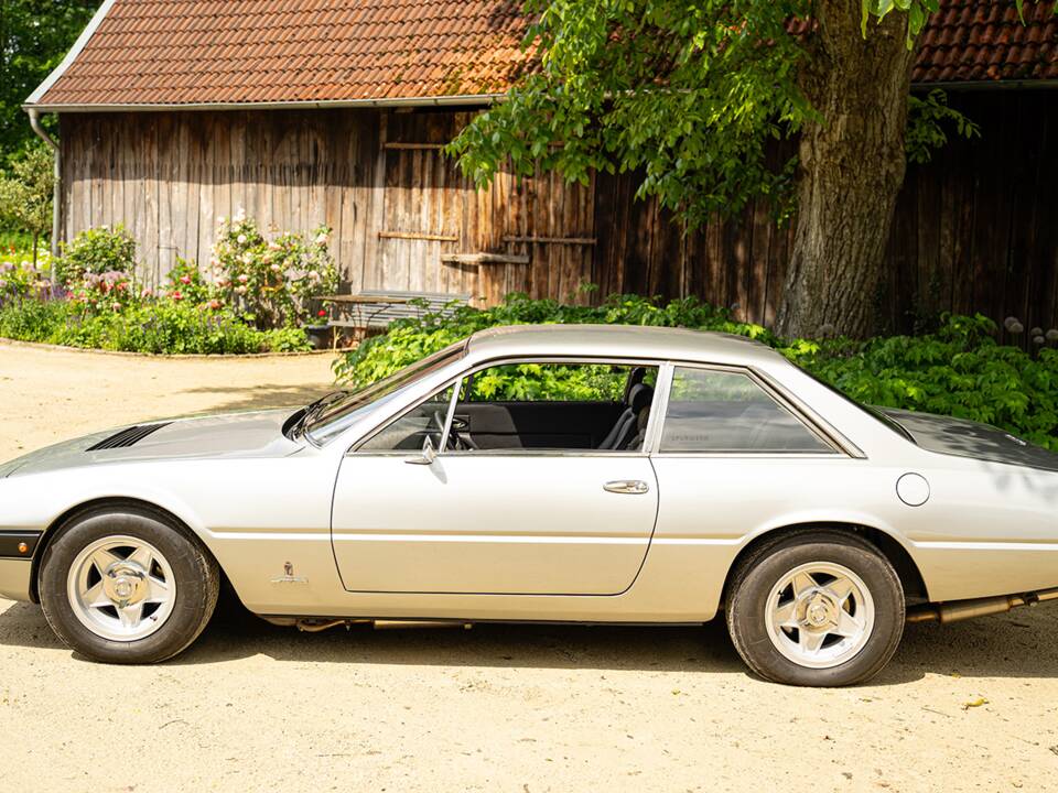 Bild 10/81 von Ferrari 365 GT4 2+2 (1973)