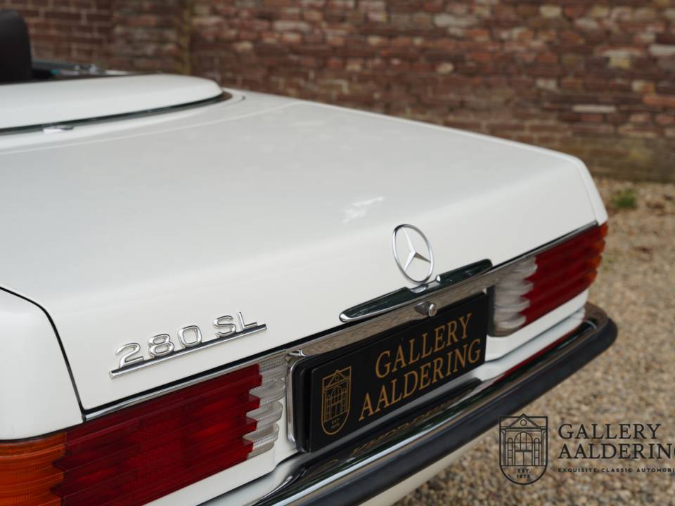 Image 30/50 of Mercedes-Benz 280 SL (1981)