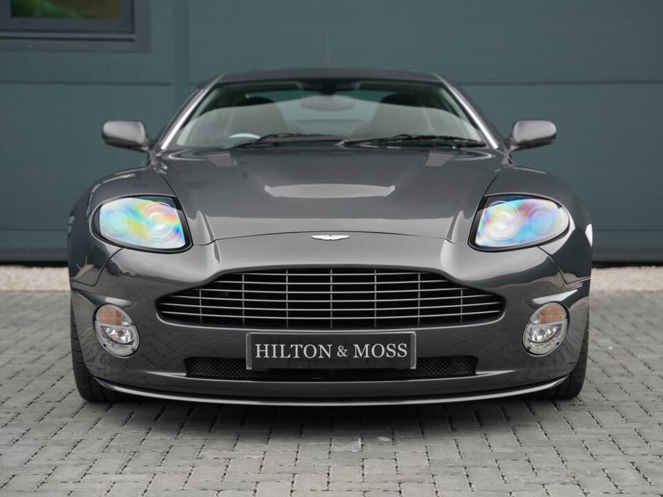 Image 7/50 of Aston Martin V12 Vanquish S (2007)