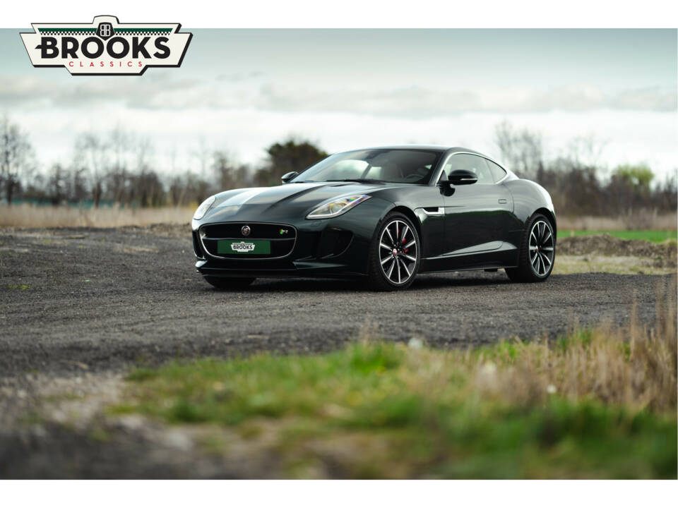Bild 1/32 von Jaguar F-Type R (2016)