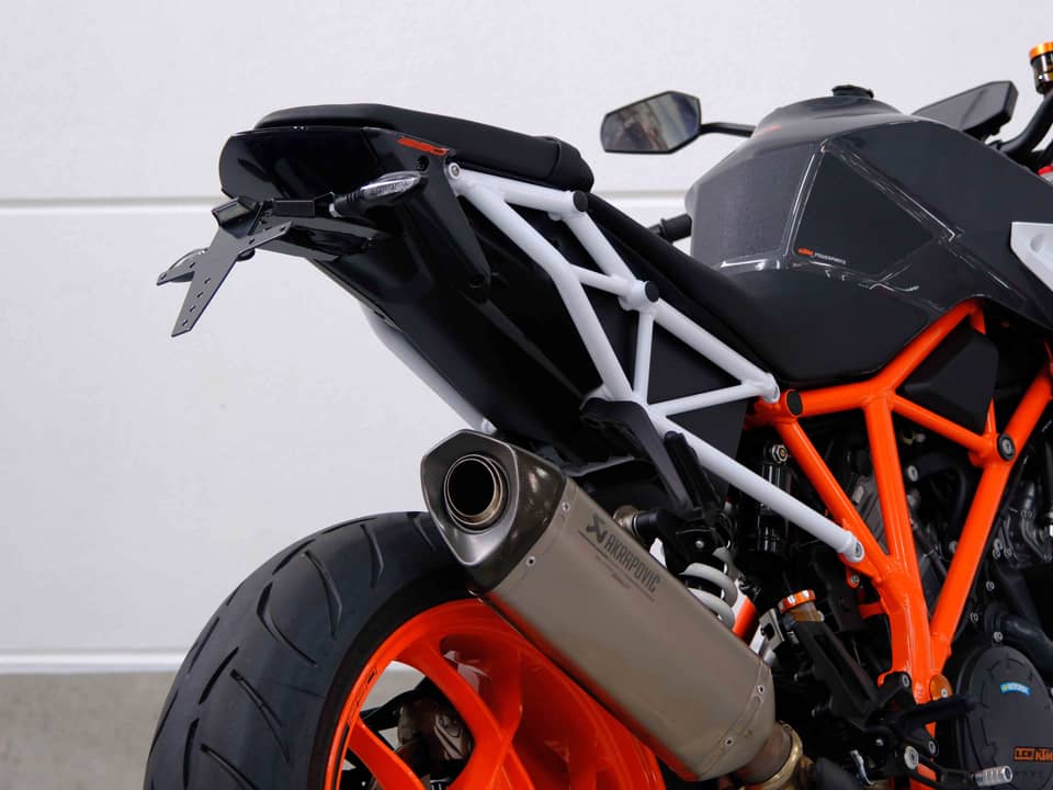 Image 76/83 of KTM 1290 Super Duke R (2018)