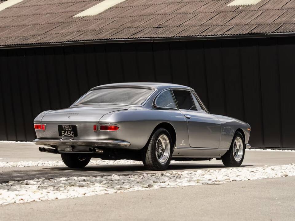 Afbeelding 7/15 van Ferrari 330 GT 2+2 (1965)