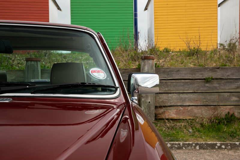 Image 31/50 of Daimler Double Six (1983)