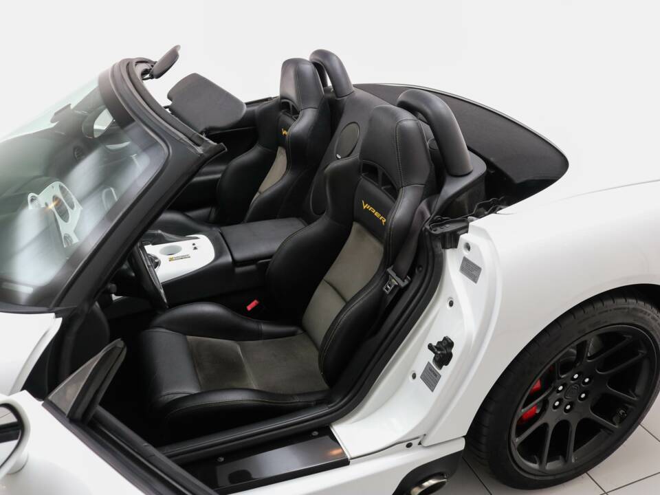 Imagen 6/20 de Dodge Viper SRT10 (2005)