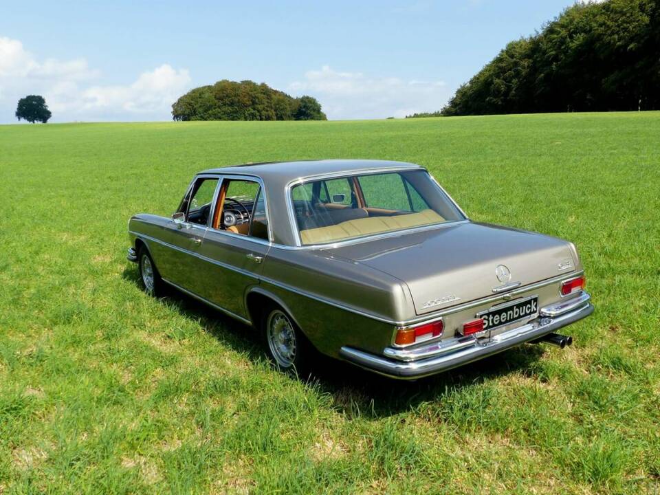 Mercedes-Benz 300 SEL 6.3 Limousine beigegrau metallic  (W 109) 1968