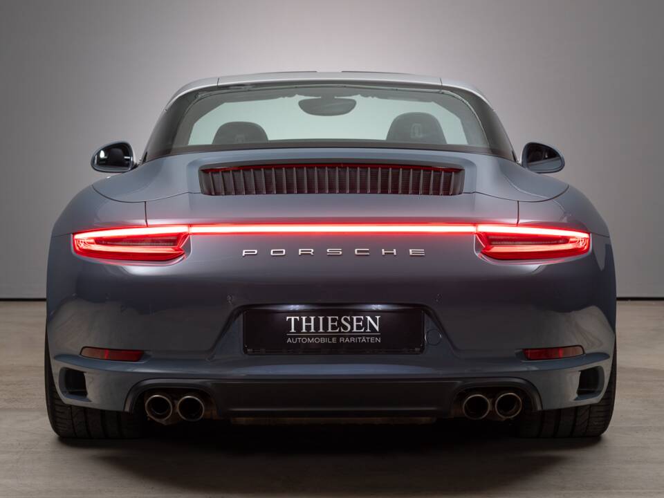 Image 10/37 of Porsche 911 Targa 4S (2016)